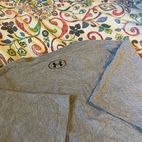 under armoir gray tee - Picture 2 of 2